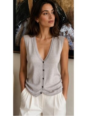 Aya Muse Gray V-Neck Sweater L Luxury Chic
